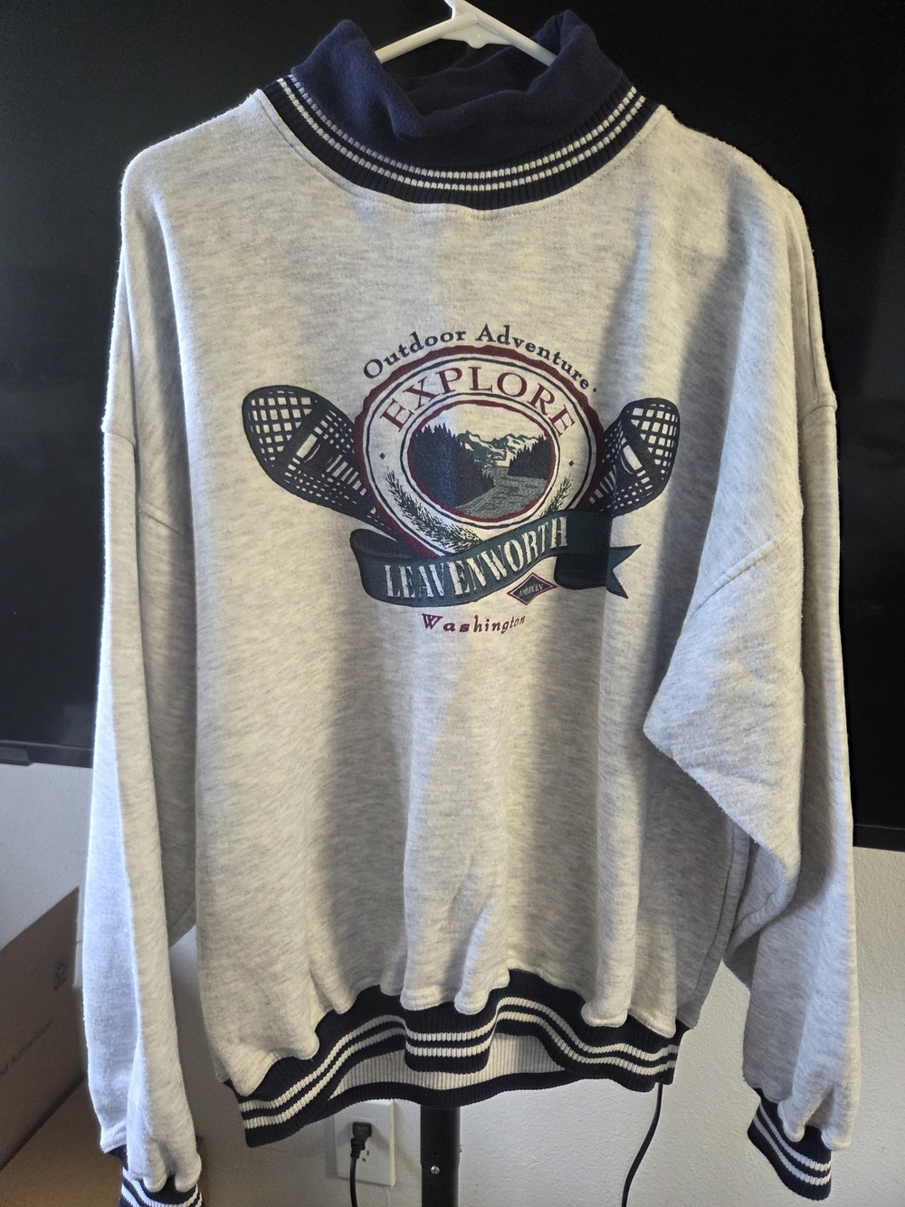 VTG 90s Leavenworth Washington Explorer Striped Mock Neck Sweater